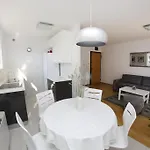 Lila1 شقة زادار