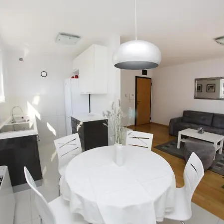 Lila1 Apartman Zadar