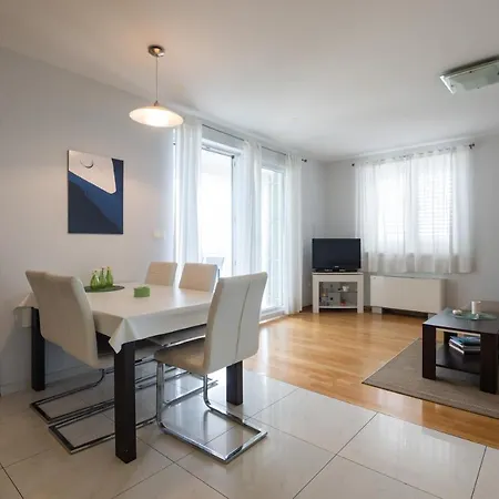 Lila1 Apartman *