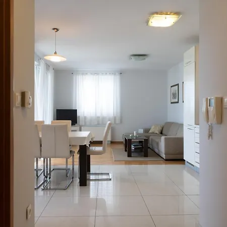 Apartment Lila1 *