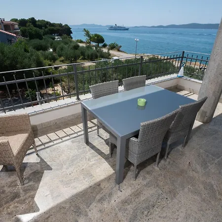Lila1 Apartman Zadar