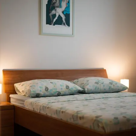 Lila1 Apartment